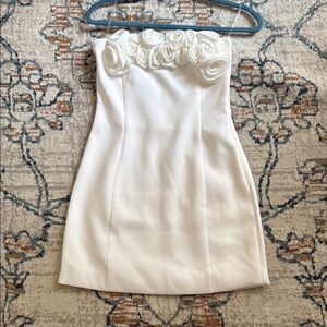 MESHKI Elegant White Strapless Dress